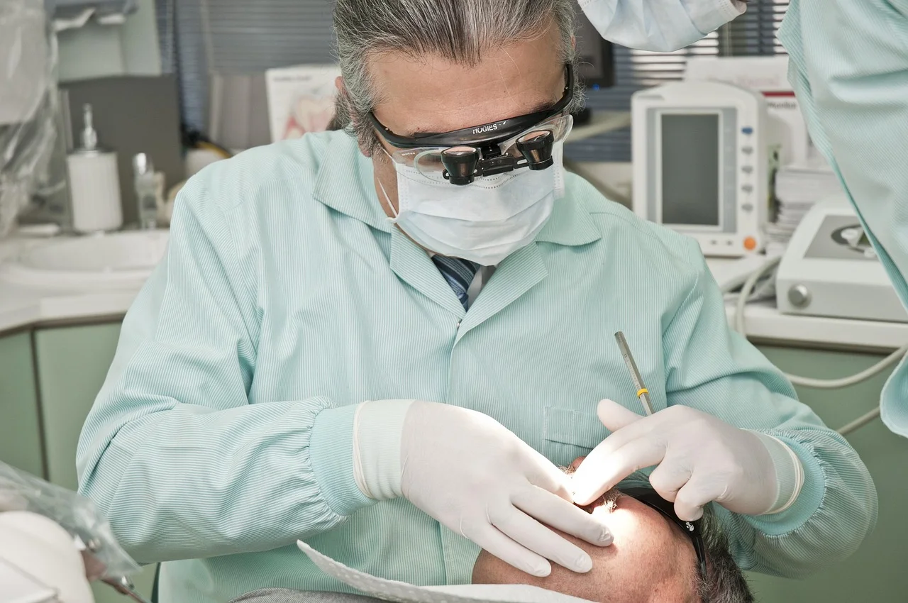 Bonding zębów i nowoczesna stomatologia na Mokotowie